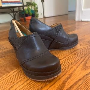 Mozo Divine Wedge - Black - Size 5 - BRAND NEW